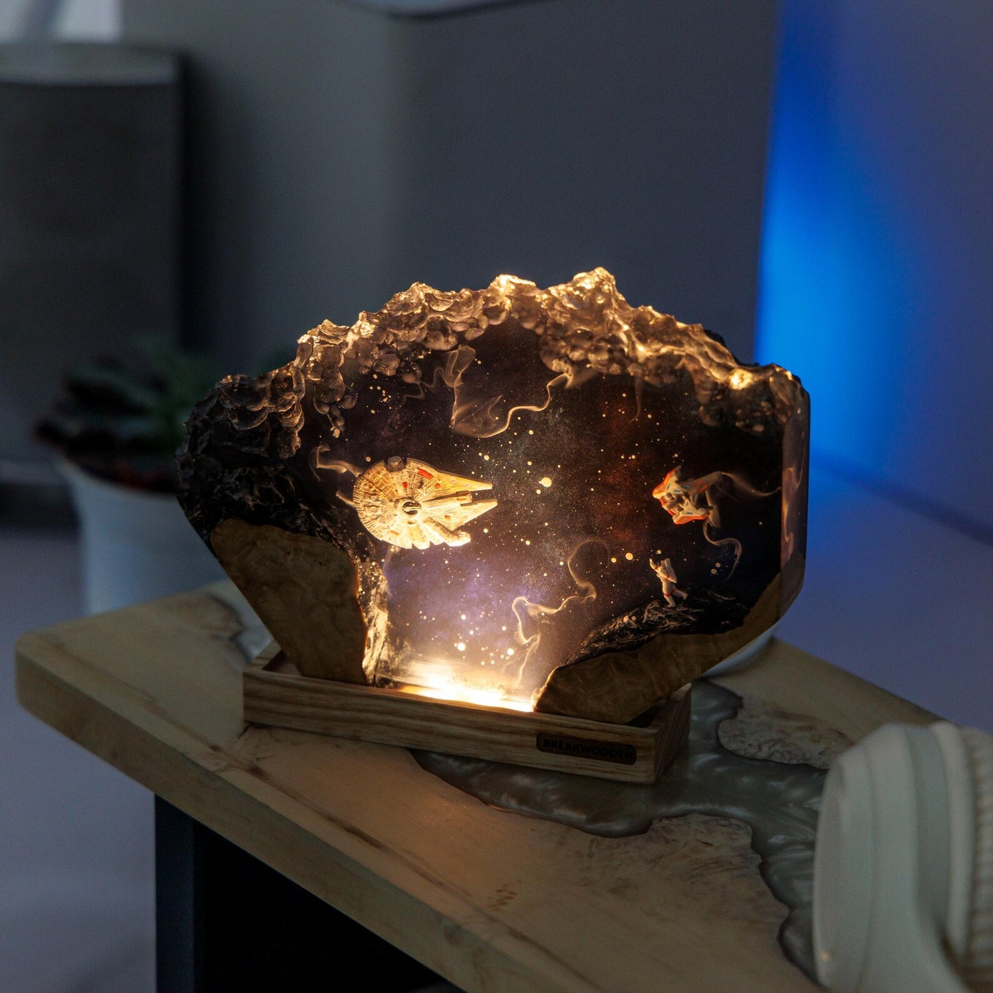 Outer Rim Encounter Lamp